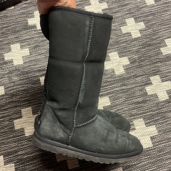 Ugg Black Boots  Size 6 - Picture 4 of 6